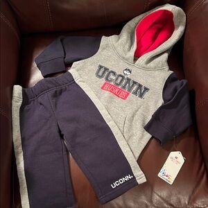NWT Colosseum University of Connecticut Youth Sweatsuit